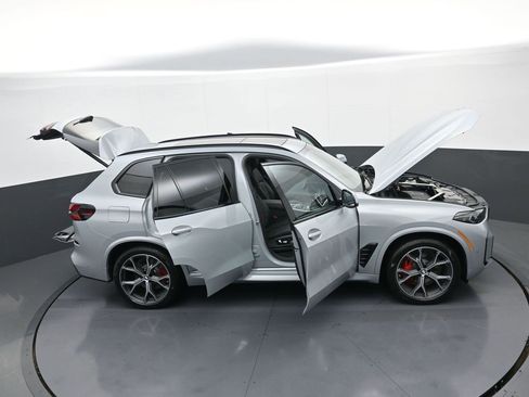 New 2026 BMW X5 xDrive50e w/ Executive Package image 40
