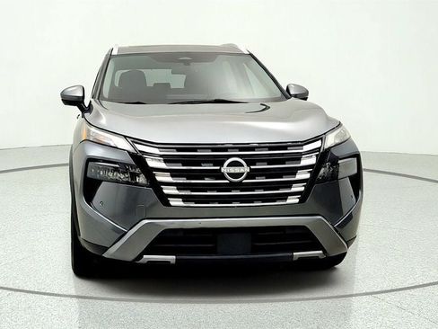 Used 2024 Nissan Rogue SL w/ SL Premium Package FWD image 2
