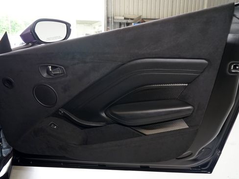 Used 2019 Aston Martin V8 Vantage Coupe RWD image 20