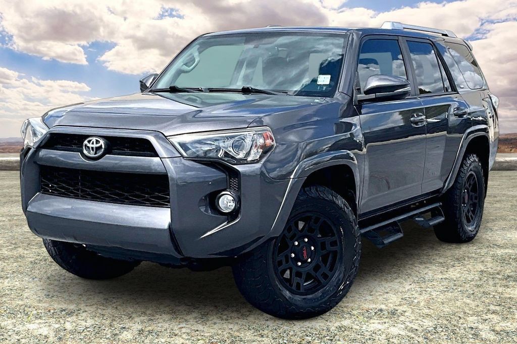 Used 2018 Toyota 4Runner SR5 Premium AWD/4WD image 3