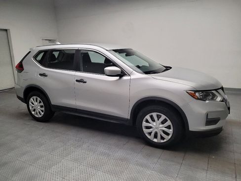 Used 2020 Nissan Rogue S FWD image 11