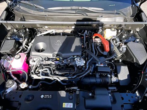 Certified 2025 Toyota RAV4 XLE image 32