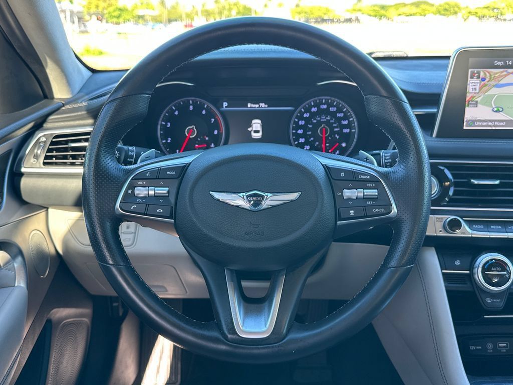 Used 2020 Genesis G70 2.0T w/ Prestige Package RWD image 15