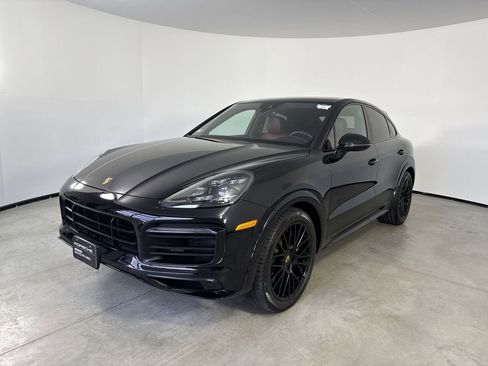 Certified 2022 Porsche Cayenne GTS AWD/4WD image 1