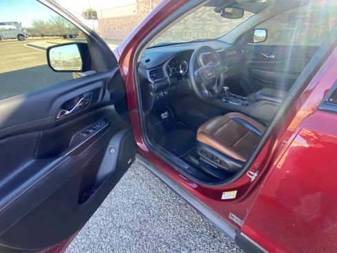 Used 2019 GMC Acadia SLT image 15