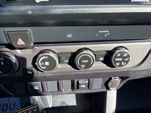 Used 2023 Toyota Tacoma SR image 33
