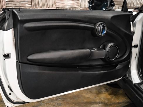 Used 2015 MINI Cooper 2-Door Hardtop image 32