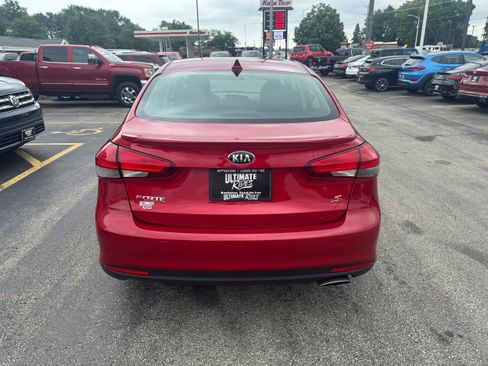 Used 2018 Kia Forte S FWD image 3