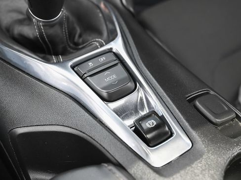 Used 2021 Chevrolet Camaro LT RWD image 28
