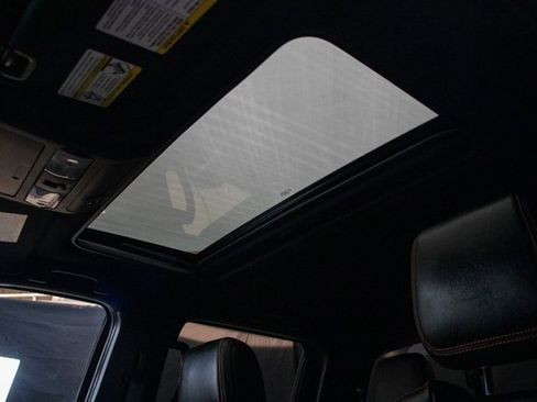 Used 2023 Nissan Frontier PRO-4X image 35