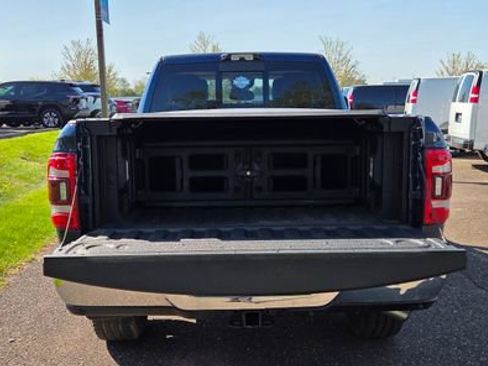 Used 2022 RAM 2500 Limited AWD/4WD image 7