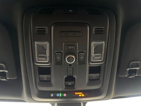 Used 2022 GMC Yukon Denali w/ Denali Premium Package image 28