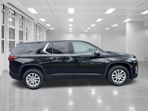 Certified 2023 Chevrolet Traverse LS FWD image 4