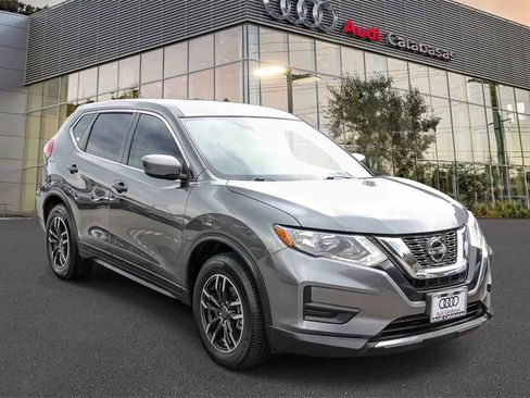 Used 2020 Nissan Rogue S image 5