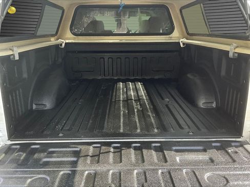 Used 2016 Ford F150 XLT AWD/4WD image 7