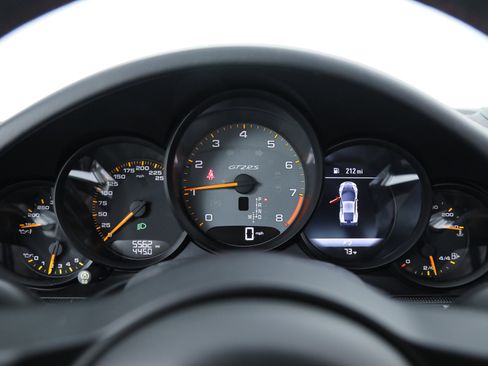 Used 2018 Porsche 911 GT2 RS image 32