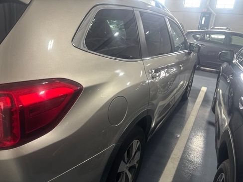 Used 2019 Subaru Ascent Premium AWD/4WD image 8