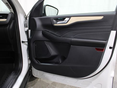 Used 2022 Ford Escape Titanium w/ Titanium Elite Package image 31