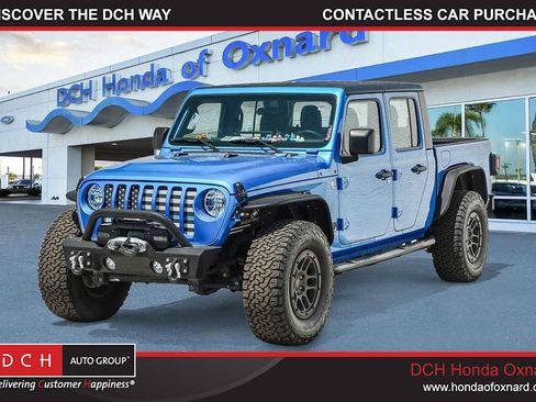 Used 2021 Jeep Gladiator Sport AWD/4WD image 1