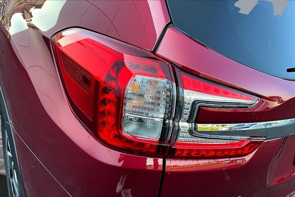 Used 2024 Subaru Ascent Limited AWD/4WD image 19