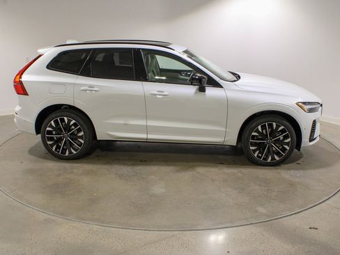 New 2026 Volvo XC60 T8 Ultra w/ Protection Package Premier image 6