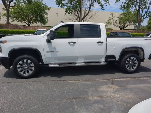 Used 2024 Chevrolet Silverado 2500 Custom w/ Custom Value Package AWD/4WD image 7