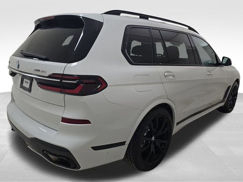 Certified 2023 BMW X7 xDrive40i w/ M Sport Package image 9