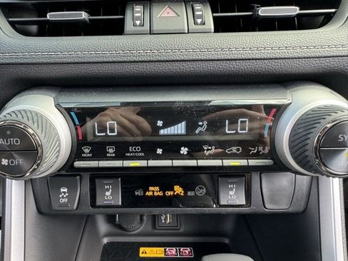 Used 2025 Toyota RAV4 XLE Premium image 15