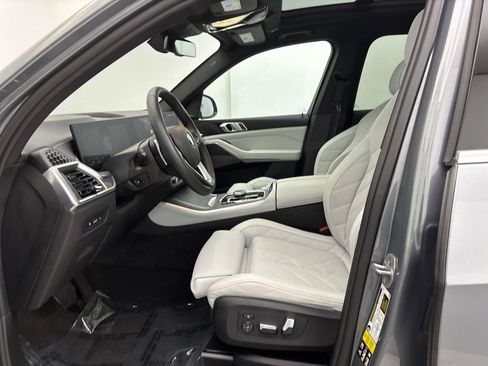 Used 2024 BMW X5 xDrive40i AWD/4WD image 25