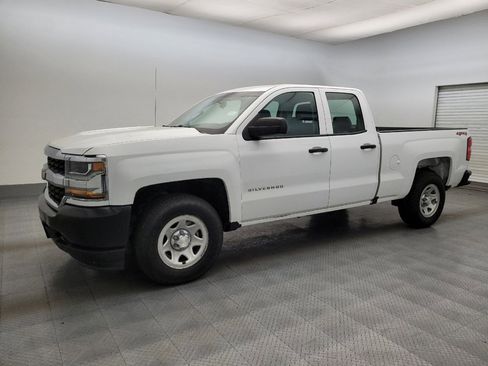 Used 2018 Chevrolet Silverado 1500 W/T w/ Trailering Package image 2
