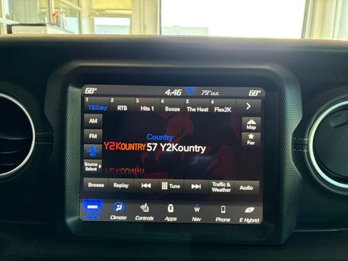 Used 2023 Jeep Wrangler Unlimited Sahara w/ Cold Weather Group AWD/4WD image 27