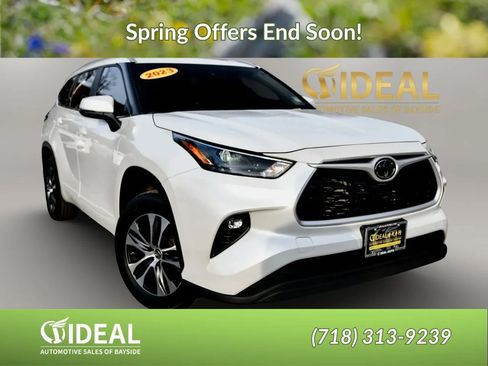 Used 2023 Toyota Highlander XLE image 1