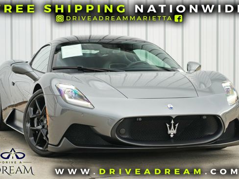 Used 2022 Maserati MC20 Coupe image 2