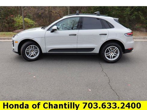 Used 2021 Porsche Macan Base image 4