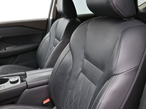 Used 2023 Nissan Rogue Platinum w/ Platinum Premium Package image 13