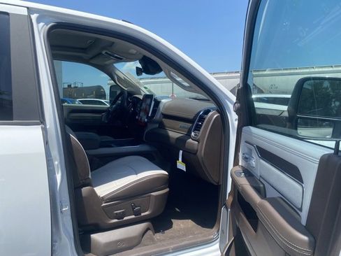 New 2025 RAM 2500 Laramie image 28