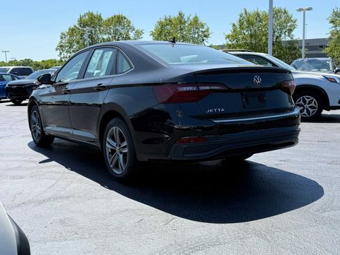 Certified 2023 Volkswagen Jetta SE FWD image 6