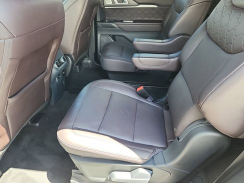 Used 2025 Ford Explorer Platinum w/ LUX Leather Package AWD/4WD image 10
