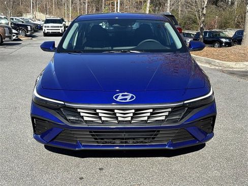 New 2026 Hyundai Elantra SE image 2