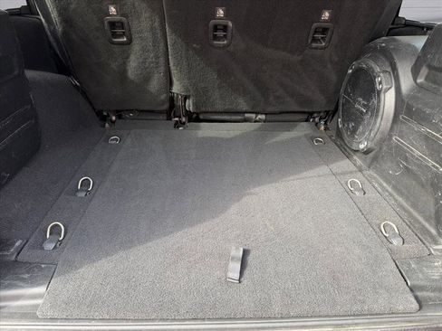 Used 2018 Jeep Wrangler Unlimited Sport S image 20