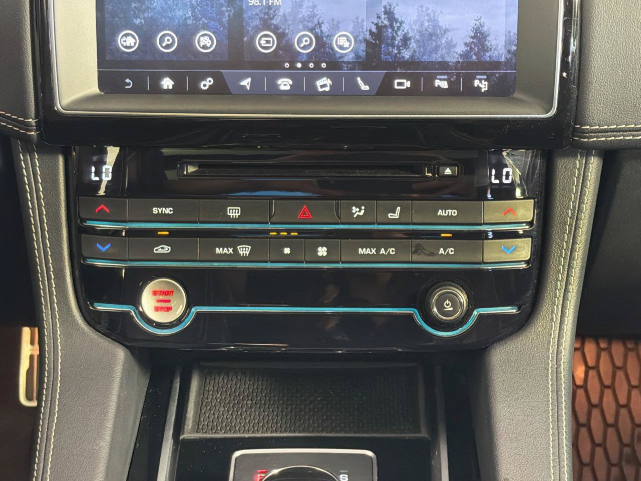 Used 2018 Jaguar F-PACE S AWD/4WD image 16