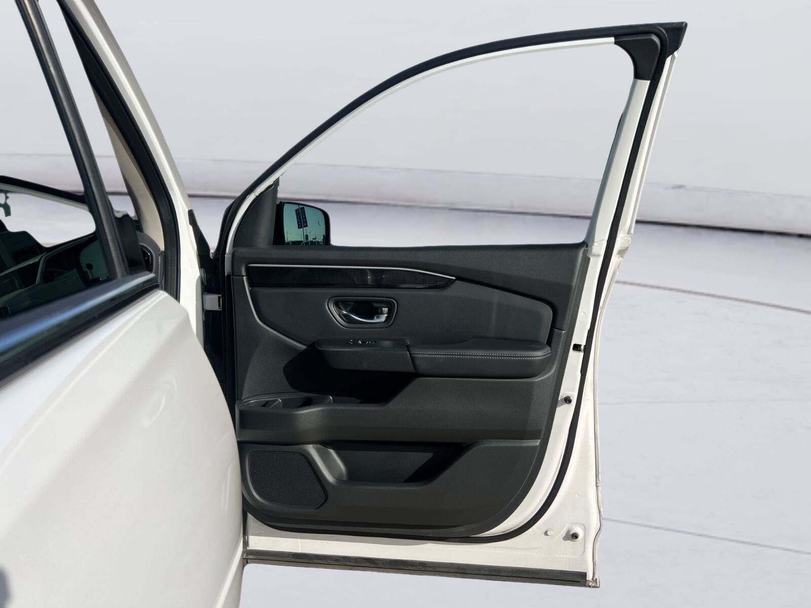 Used 2023 Honda Pilot Elite image 28