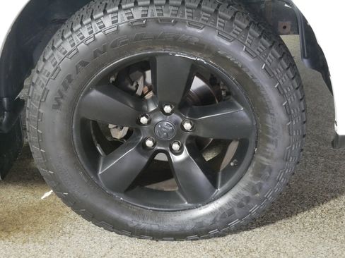 Used 2016 RAM 1500 Express AWD/4WD image 15