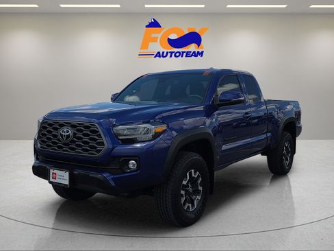 Certified 2023 Toyota Tacoma TRD Off-Road AWD/4WD image 1