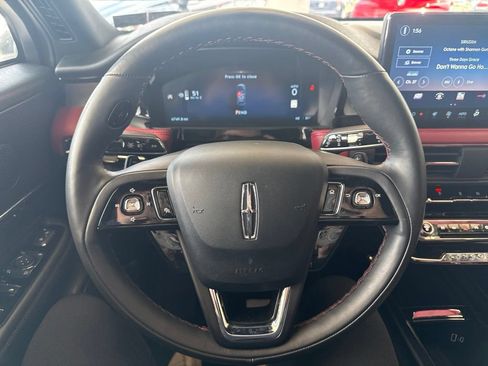Certified 2025 Lincoln Corsair Reserve AWD/4WD image 13