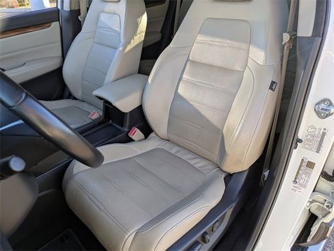 Used 2018 Honda CR-V Touring image 17