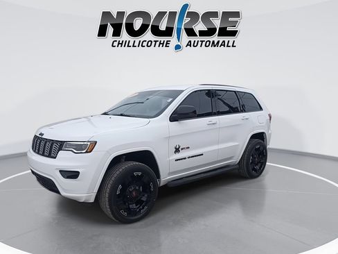 Used 2021 Jeep Grand Cherokee Laredo X image 4