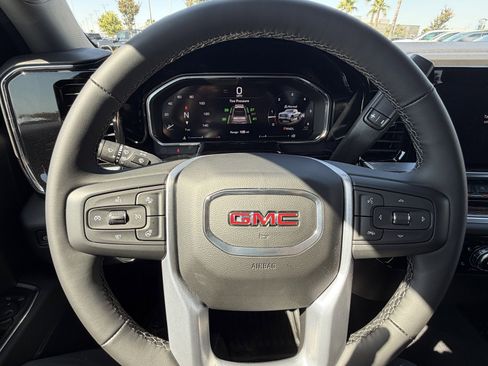 New 2026 GMC Sierra 1500 SLE w/ Preferred Package AWD/4WD image 20