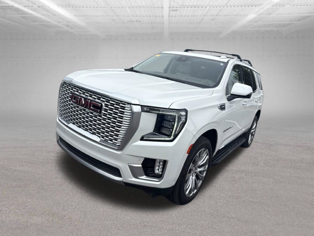 Used 2023 GMC Yukon Denali w/ Advanced Technology Package AWD/4WD image 3