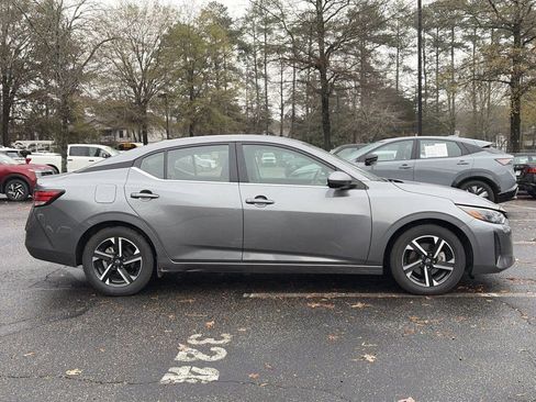 Used 2024 Nissan Sentra SV image 6